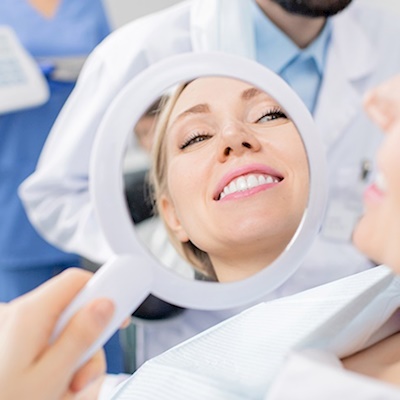 WHAT IS DENTAL BLEACHING AND HOW DOES IT WORK?